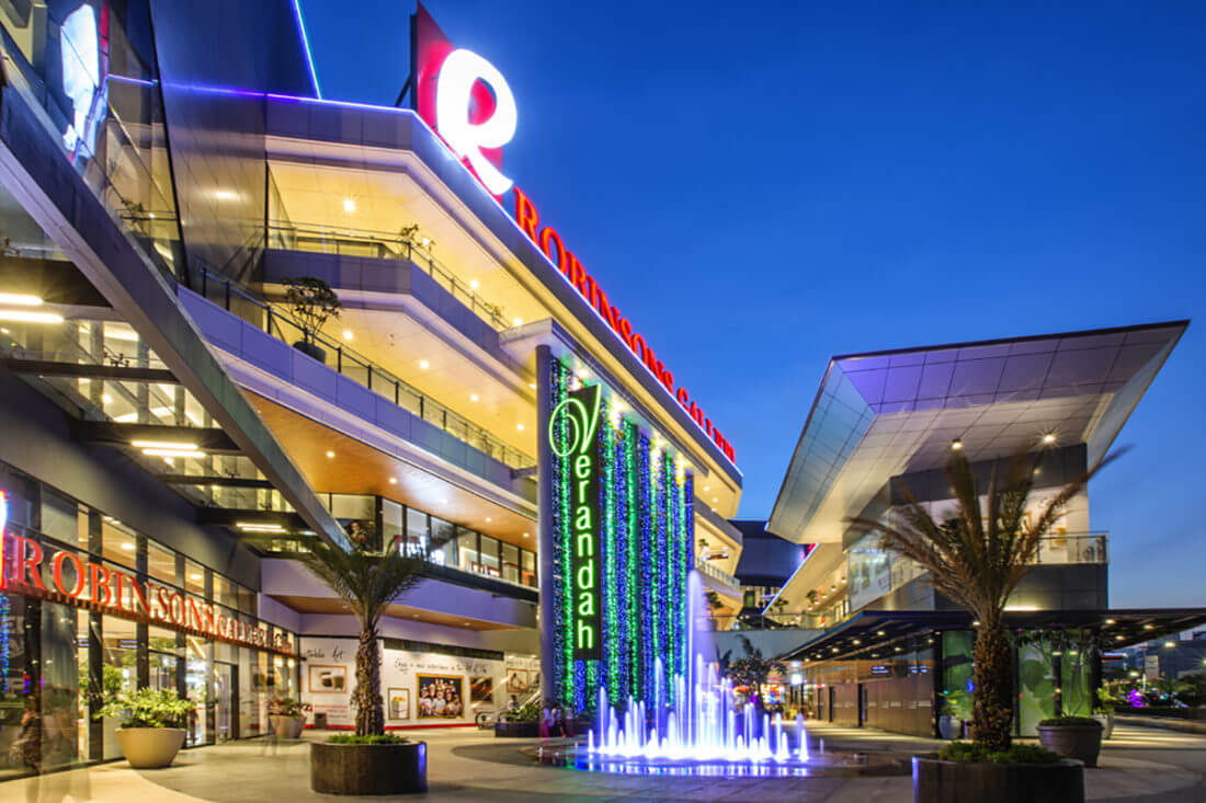Big and bold Robinson Galleria Cebu - Picture of Robinsons